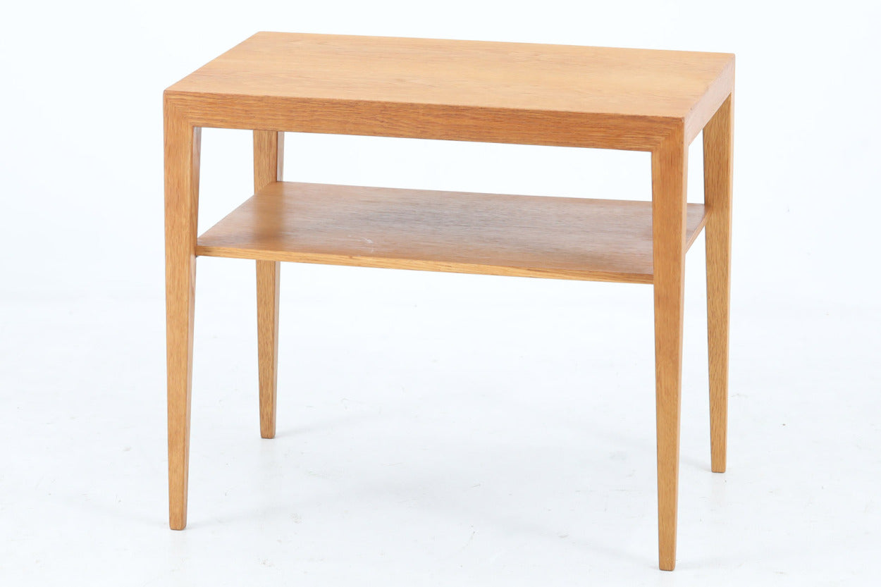 【新作】北欧ビンテージ家具　Haslev(ハスレヴ)　サイドテーブル　マホガニー材 サイドテーブル