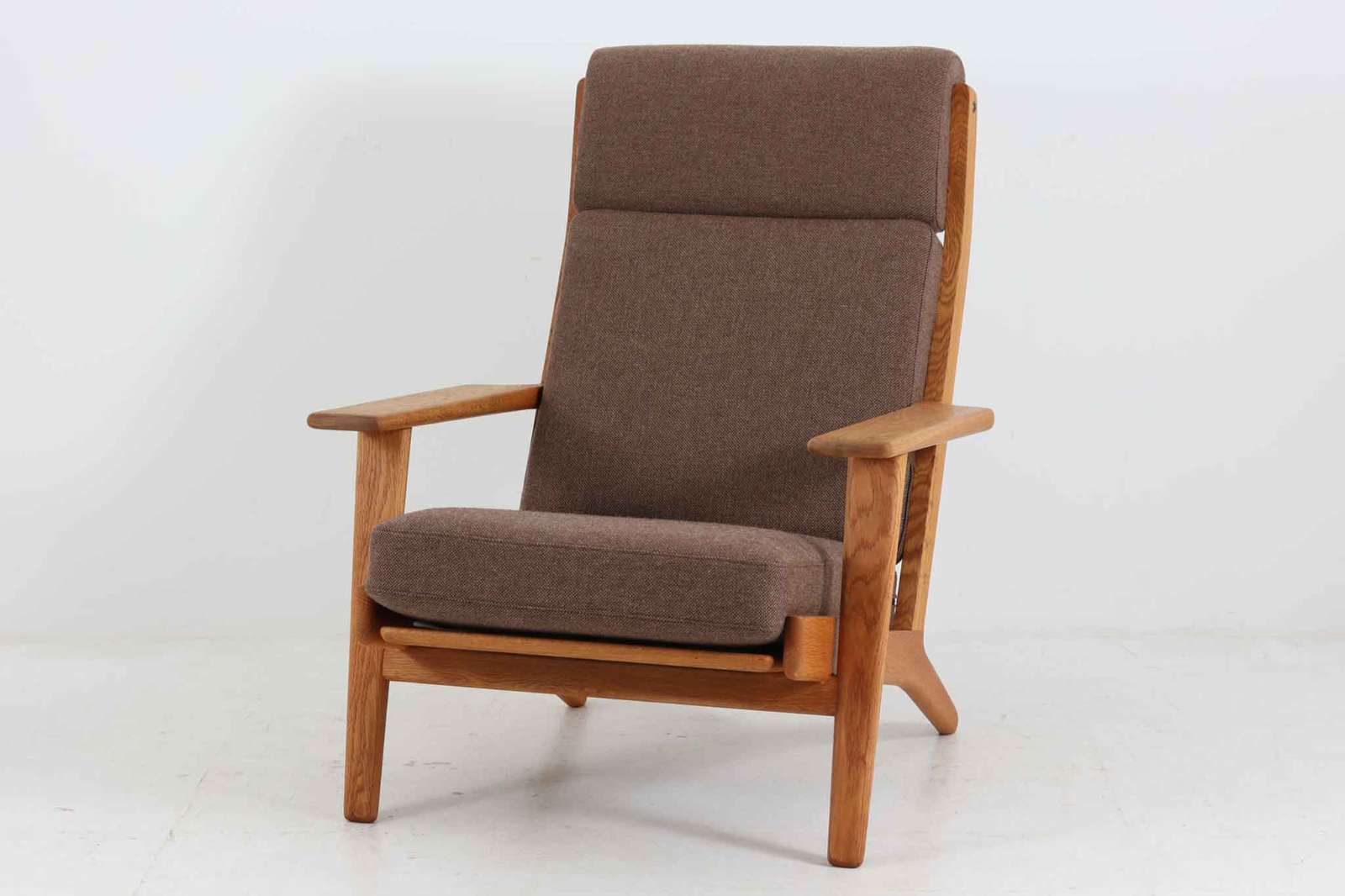 北欧家具ビンテージ GE290A ハイバックソファ オーク材 Hans J.Wegner（ハンス・J・ウェグナー） GETAMA/ゲタマ –  CHLOROS