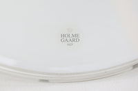 北欧より買い付けた、Holmgaard社製(現Royal Copenhagen)ビンテージランプです。人気のEtude Pendelシリーズです。シェード中央の膨らみと縁の透明ガラスがデザインポイントになっています。